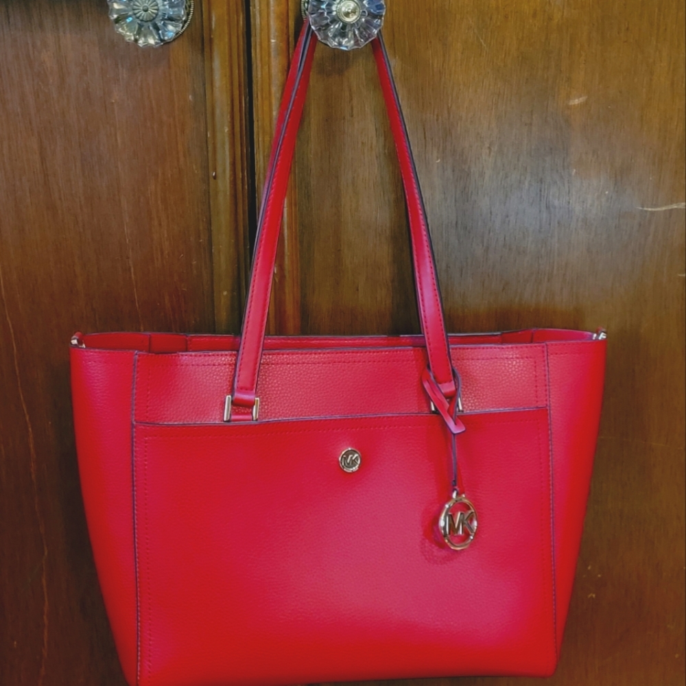 Michael Kors Maisie Large Pebbled Leather 3-in-1 Tote Bag
